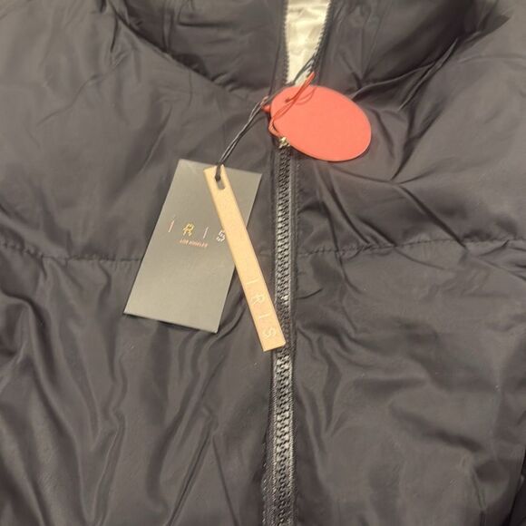 Black / white reversible vest! So soft! NWT - Picture 2 of 6